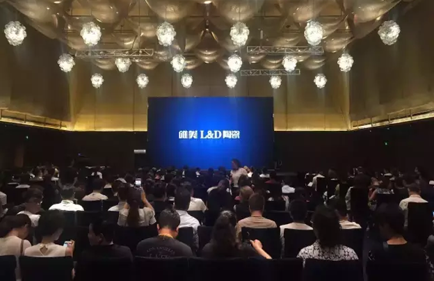唯美L&D陶瓷攜手孟也、任萃 設(shè)計(jì)中國(guó)行鄭州站成功開(kāi)啟
